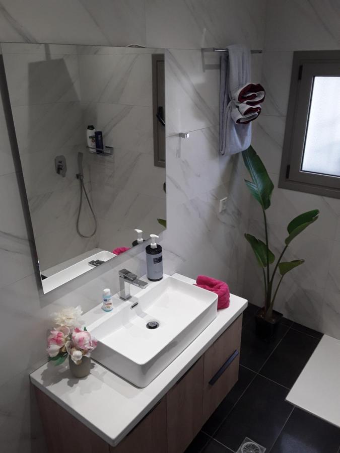 Near The Airport Kiriaki'S House Apartment Heraklion  Ngoại thất bức ảnh